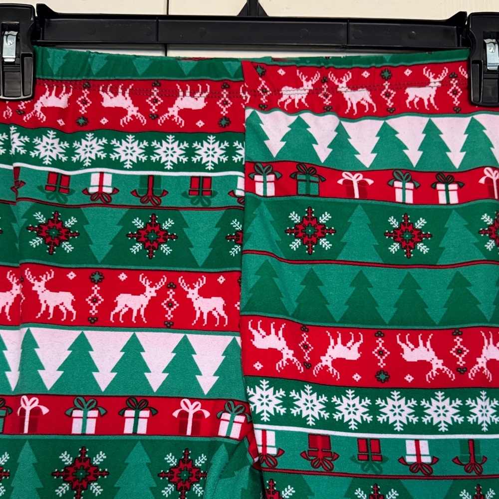 No Boundaries Festive Holiday Christmas Pattern Leggings Large